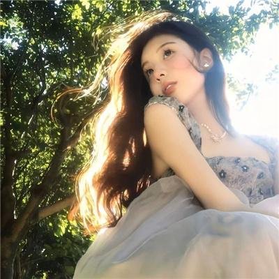 二人漫步几春秋